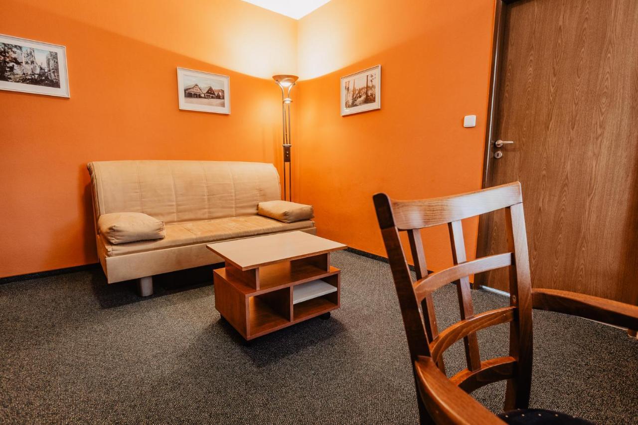 Jičín Hotel U Valdicke Brany מראה חיצוני תמונה