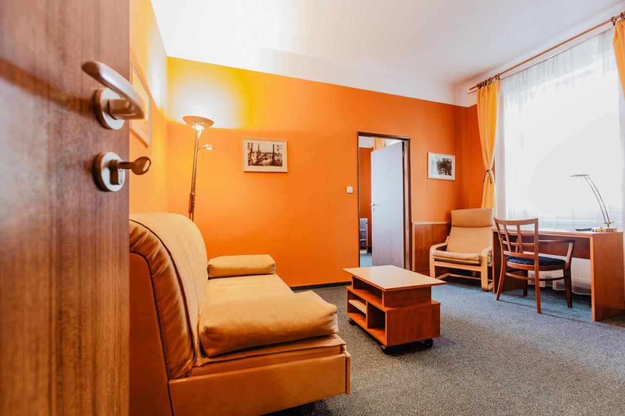 Jičín Hotel U Valdicke Brany מראה חיצוני תמונה