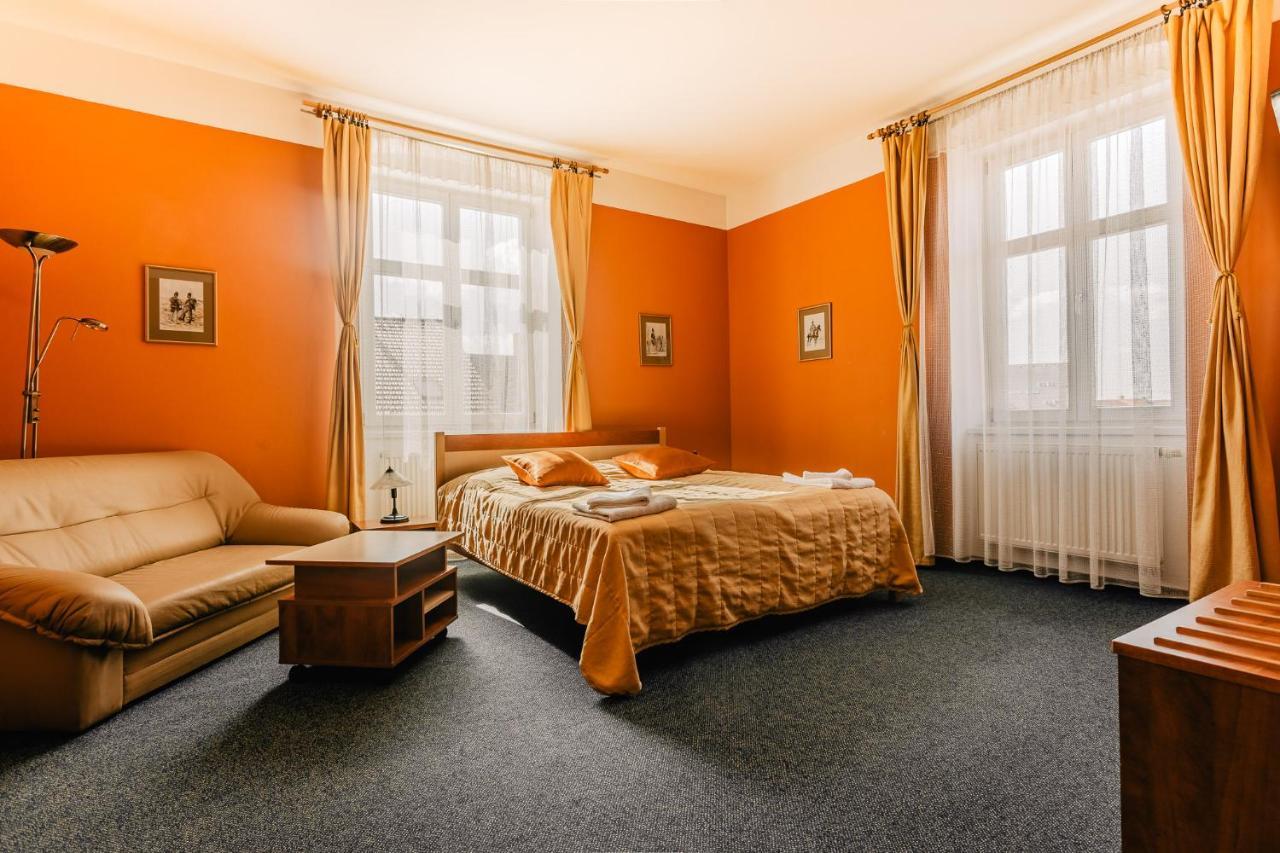 Jičín Hotel U Valdicke Brany מראה חיצוני תמונה