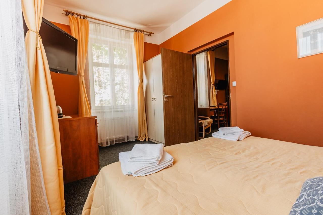 Jičín Hotel U Valdicke Brany מראה חיצוני תמונה