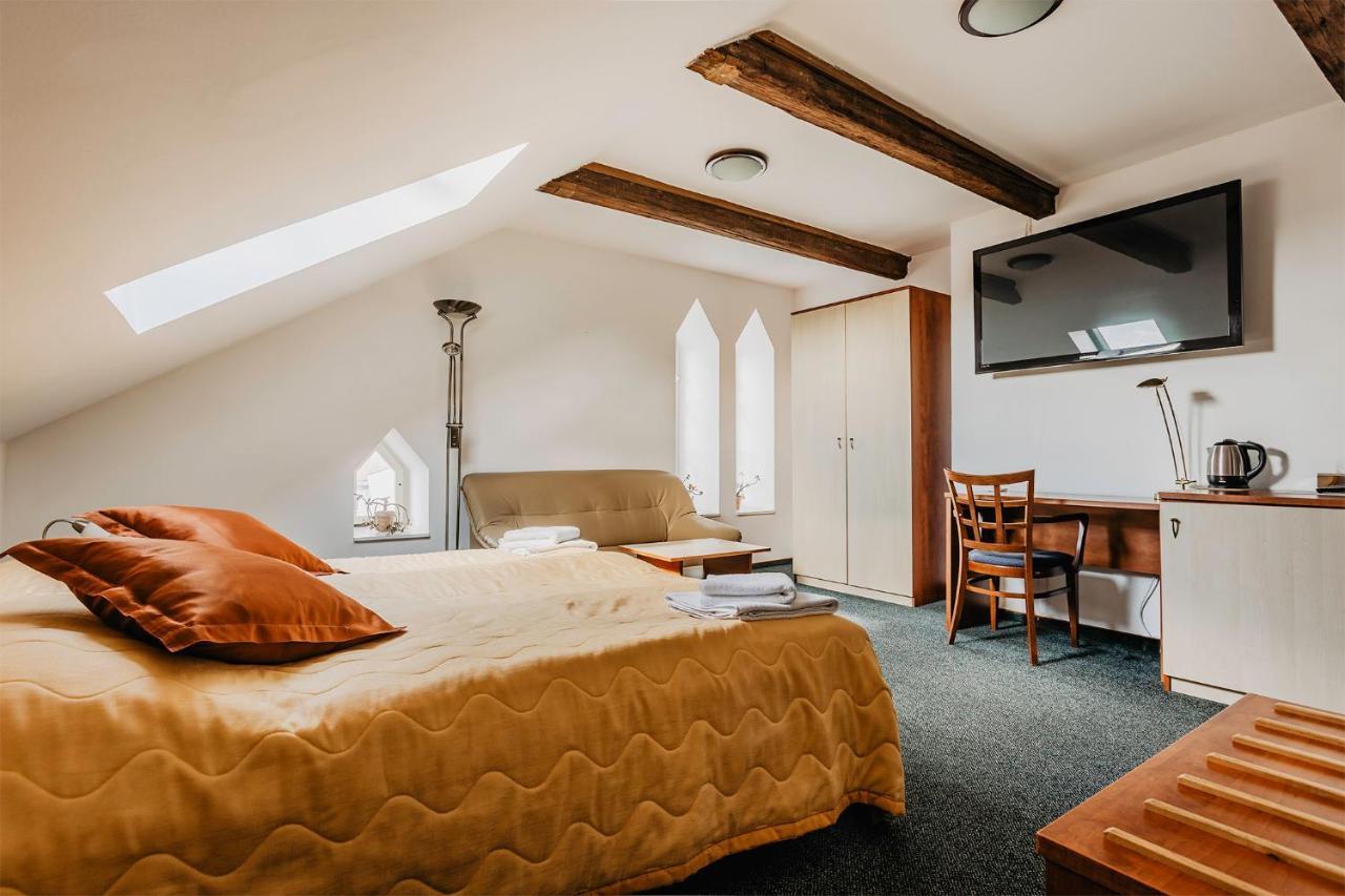 Jičín Hotel U Valdicke Brany מראה חיצוני תמונה