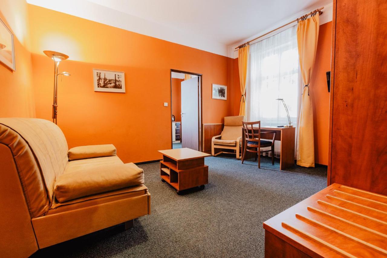 Jičín Hotel U Valdicke Brany מראה חיצוני תמונה