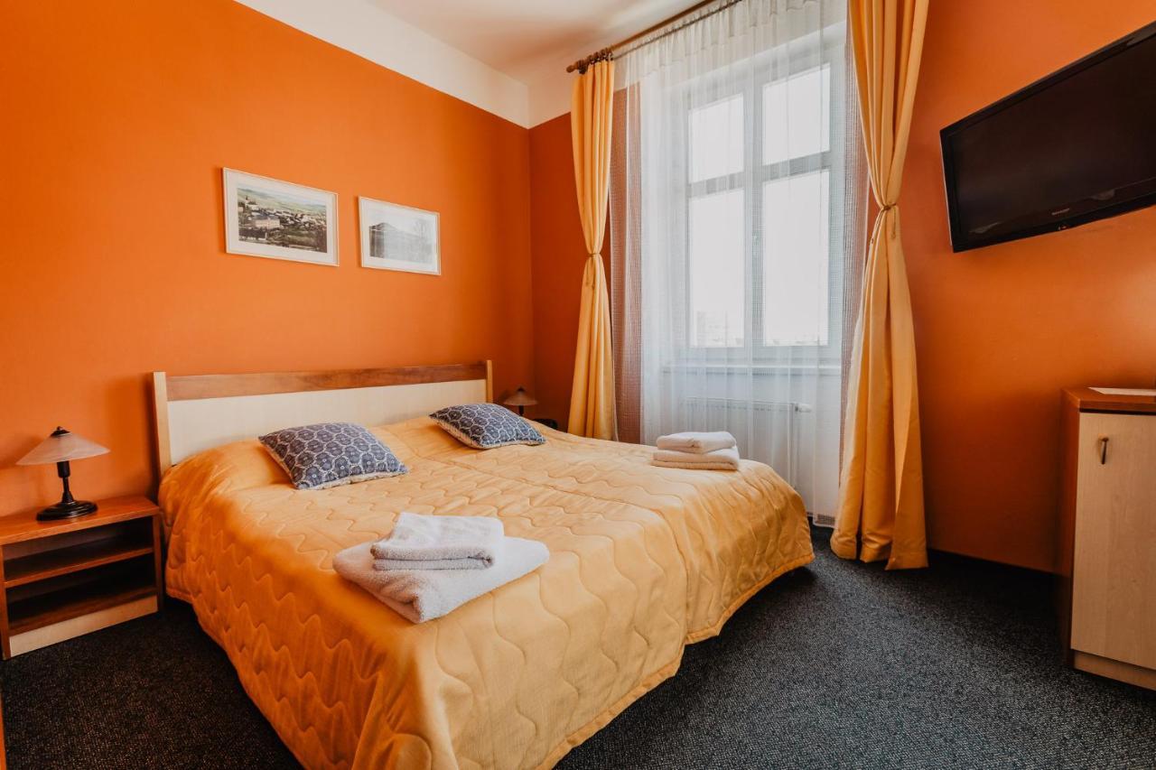 Jičín Hotel U Valdicke Brany מראה חיצוני תמונה