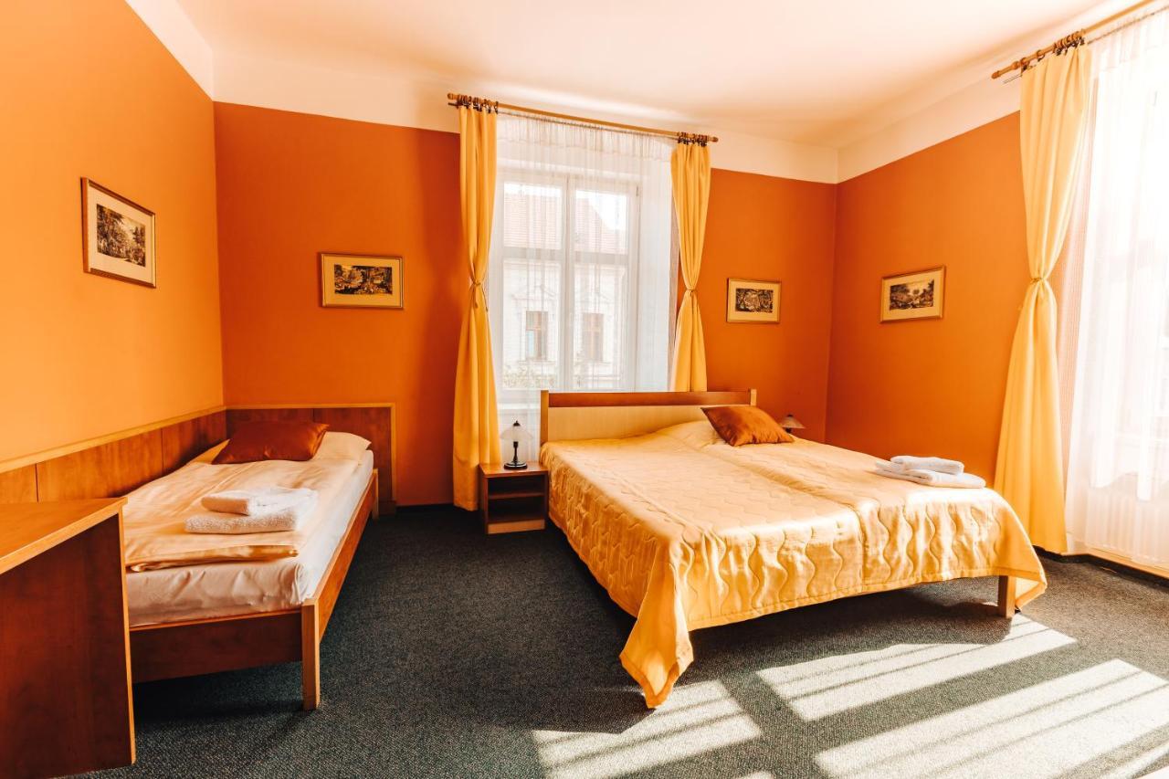 Jičín Hotel U Valdicke Brany מראה חיצוני תמונה
